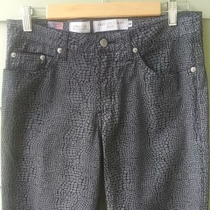 Fabrizio Gianni Jeans SZ 6 Dark Gray and Black Alligator Crocodile Print
